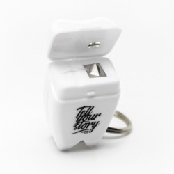 Bezahnter Schlüsselanhänger mit Zahnseide - Weiß